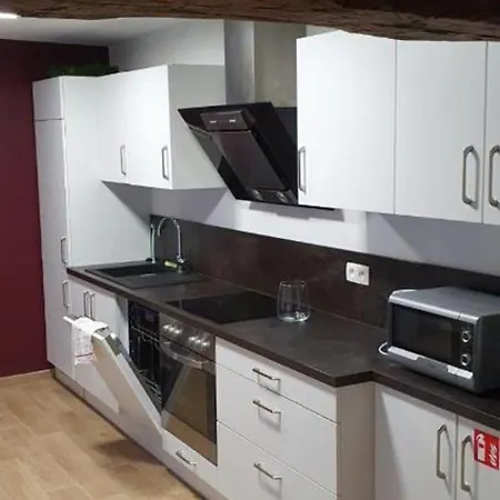 Apartment Chic In With Private Parking *